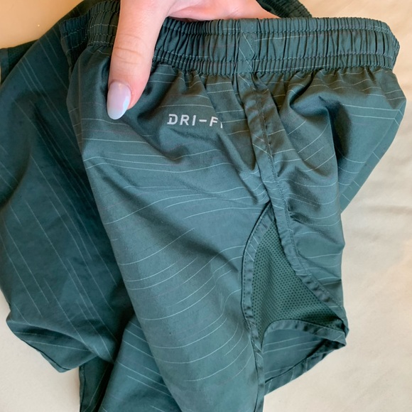 Nike Dry fit running shorts Green. - Picture 2 of 6